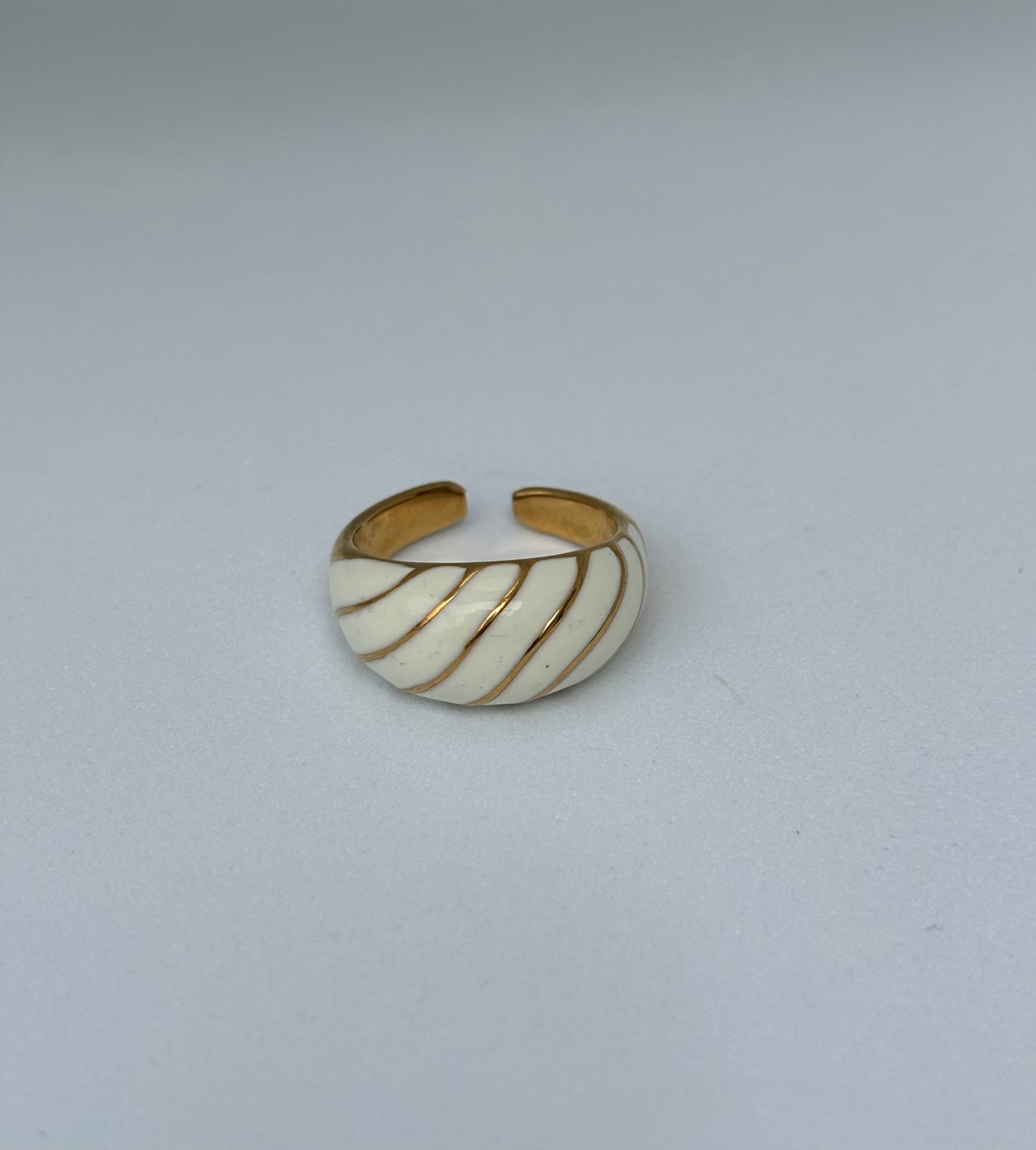 Anillo Mahates